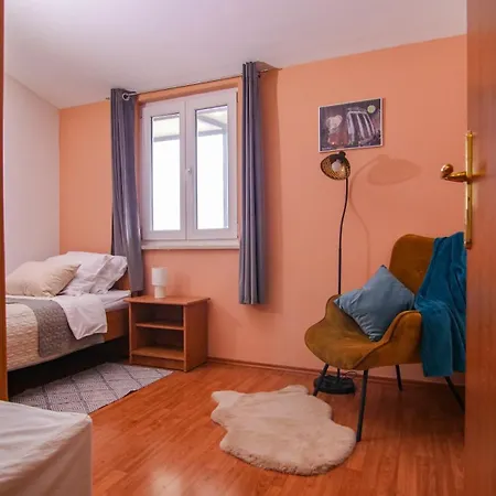 Jacqueline 아파트 *