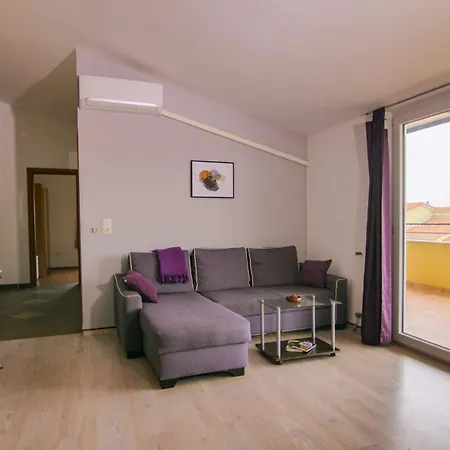 Апартаменти Jacqueline *